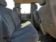 2000 Chevrolet Silverado 1500 LS z VIN 2GCEK19V3Y1154948, wystawiony jako Copart lot #82476685 z przebiegiem 234 861 mil mil oraz Szkoda całkowita • Salvage title. Historia ofert i sprzedaży dostępna na DreamBid. Obrazek 10.