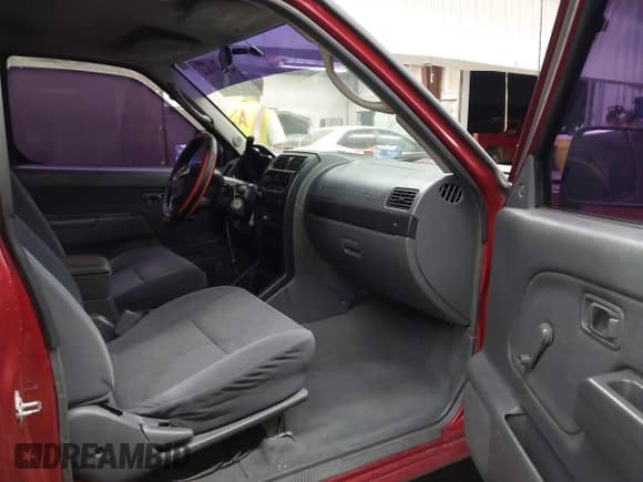 2002 Nissan Frontier XE z VIN 1N6DD26S62C338298, wystawiony jako IAAI lot #43519944 z przebiegiem Nie podano mil oraz . Historia ofert i sprzedaży dostępna na DreamBid. Obrazek 5.