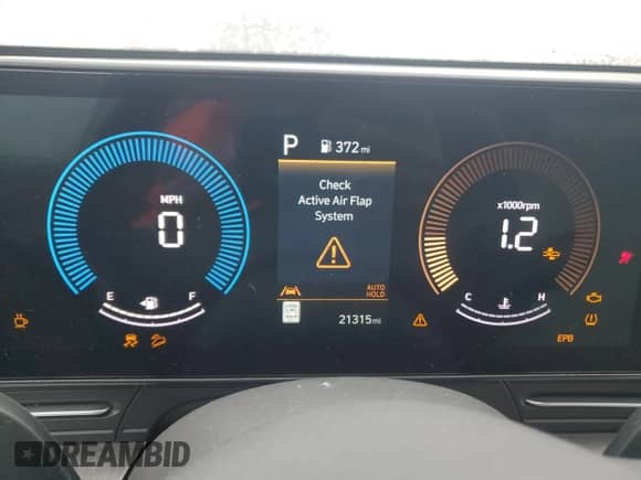 2025 Hyundai Kona SEL с VIN KM8HBCAB7SU227059, выставлен на аукционе Copart как лот 85761275 с пробегом 21 315 миль миль и Чистый • Clean title. История ставок и продаж доступна на DreamBid. Изображение 9.