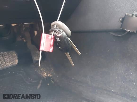 2012 Toyota Camry L with VIN 4T1BF1FKXCU609563, listed as a IAAI auction lot 43317459 with 183,807 mi miles and . Bid and sale history available at DreamBid. Image 11.