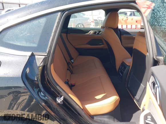 2024 BMW i4 xDrive40 с VIN WBY83FB05RFS37070, выставлен на аукционе IAAI как лот 41975207 с пробегом 8 304 миль миль и . История ставок и продаж доступна на DreamBid. Изображение 8.