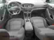 2017 Hyundai Ioniq Blue z VIN KMHC65LC2HU023200, wystawiony jako Copart lot #50468704 z przebiegiem 85 329 mil mil oraz . Historia ofert i sprzedaży dostępna na DreamBid. Obrazek 8.