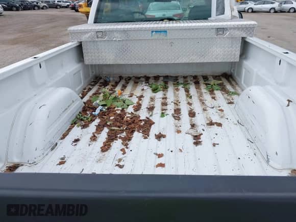 2001 Chevrolet Silverado 1500 с VIN 1GCEC14V71Z315934, выставлен на аукционе IAAI как лот 42841257 с пробегом 179 719 миль миль и . История ставок и продаж доступна на DreamBid. Изображение 8.