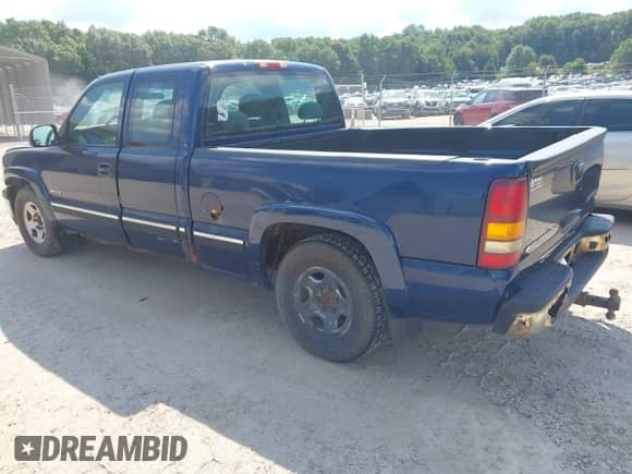2002 Chevrolet Silverado 1500 LS с VIN 2GCEC19V521302280, выставлен на аукционе IAAI как лот 43103644 с пробегом 226 967 миль миль и . История ставок и продаж доступна на DreamBid. Изображение 3.