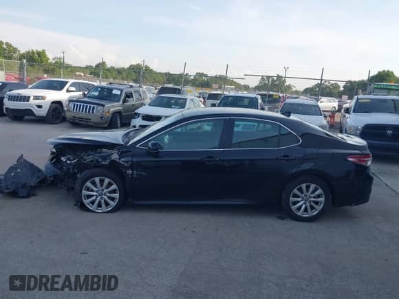 2019 Toyota Camry LE с VIN 4T1B11HK7KU258086, выставлен на аукционе IAAI как лот 42436658 с пробегом 130 729 миль миль и . История ставок и продаж доступна на DreamBid. Изображение 14.