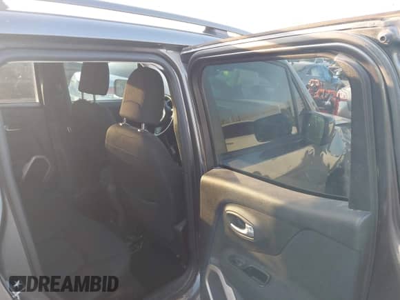 2017 Jeep Renegade Latitude с VIN ZACCJABB3HPG31328, выставлен на аукционе IAAI как лот 43000256 с пробегом 84 029 миль миль и . История ставок и продаж доступна на DreamBid. Изображение 8.