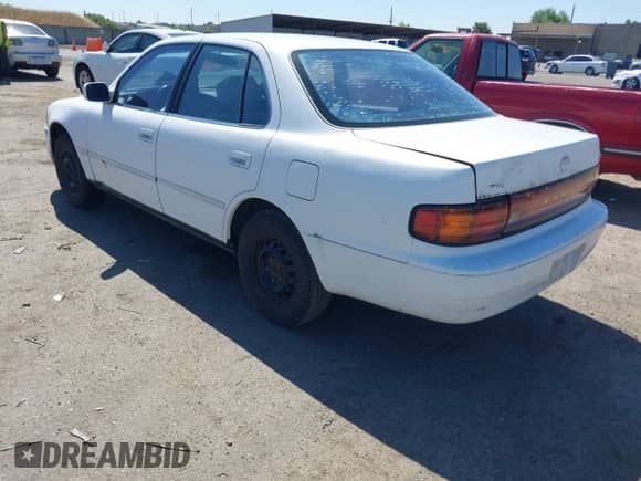 1994 Toyota Camry LE с VIN JT2SK12E6R0255307, выставлен на аукционе IAAI как лот 42300647 с пробегом 144 382 миль миль и . История ставок и продаж доступна на DreamBid. Изображение 3.