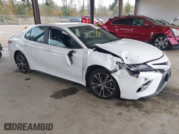 2019 Toyota Camry SE z VIN 4T1B11HK3KU847698, wystawiony jako IAAI lot #43421686 z przebiegiem 108 989 mil mil oraz . Historia ofert i sprzedaży dostępna na DreamBid. Obrazek 1.