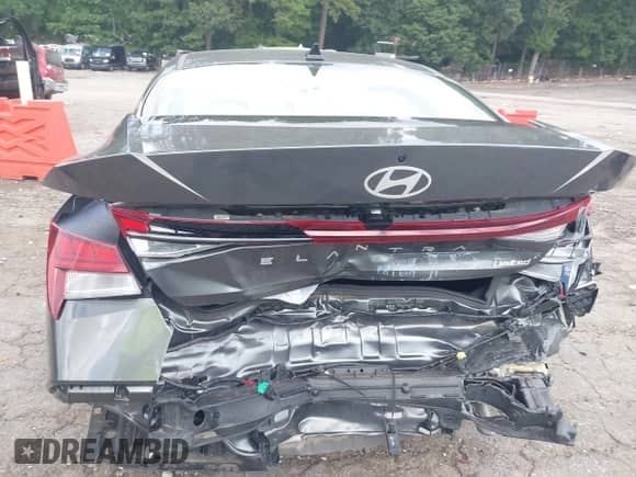 2024 Hyundai Elantra Limited with VIN KMHLP4DG2RU710428, listed as a IAAI auction lot 42721507 with 20,705 mi miles and . Bid and sale history available at DreamBid. Image 6.