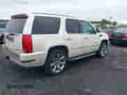 2009 Cadillac Escalade with VIN 1GYFK13259R250022, listed as a IAAI auction lot 43423424 with 210,882 mi miles and . Bid and sale history available at DreamBid. Image 4.