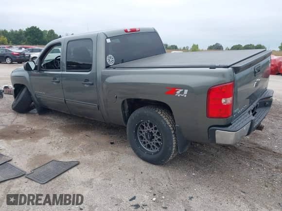 2011 Chevrolet Silverado 1500 LT with VIN 3GCPKSE36BG142049, listed as a IAAI auction lot 43304595 with 175,136 mi miles and . Bid and sale history available at DreamBid. Image 3.