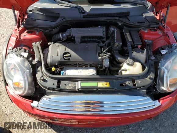 2010 MINI Hardtop с VIN WMWMF3C55ATZ66060, выставлен на аукционе Copart как лот 68725835 с пробегом 101 052 миль миль и Списание • Salvage title. История ставок и продаж доступна на DreamBid. Изображение 11.