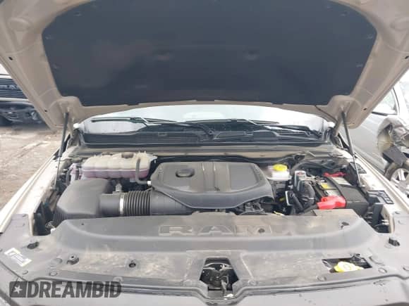 2025 Ram 1500 Rebel z VIN 1C6SRFLP5SN658193, wystawiony jako IAAI lot #42648676 z przebiegiem 11 099 mil mil oraz . Historia ofert i sprzedaży dostępna na DreamBid. Obrazek 10.