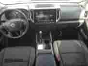 2025 Nissan Frontier SV z VIN 1N6ED1FK9SN624293, wystawiony jako Copart lot #70285855 z przebiegiem 20 496 mil mil oraz Szkoda całkowita • Salvage title. Historia ofert i sprzedaży dostępna na DreamBid. Obrazek 8.