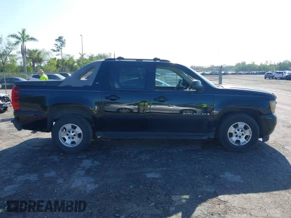 2007 Chevrolet Avalanche LTZ with VIN 3GNEC12J67G110914, listed as a IAAI auction lot 41933097 with 197,230 mi miles and . Bid and sale history available at DreamBid. Image 13.