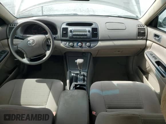 2005 Toyota Camry STD z VIN 4T1BE32K05U596300, wystawiony jako Copart lot #85861255 z przebiegiem 206 602 mil mil oraz Szkoda całkowita • Salvage title. Historia ofert i sprzedaży dostępna na DreamBid. Obrazek 8.