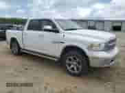 2018 Ram 1500 Laramie z VIN 1C6RR7NM1JS356813, wystawiony jako Copart lot #63846575 z przebiegiem 109 451 mil mil oraz Szkoda całkowita • Salvage title. Historia ofert i sprzedaży dostępna na DreamBid. Obrazek 4.