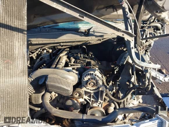 2010 Chevrolet Suburban LT z VIN 1GNUKJE34AR126791, wystawiony jako IAAI lot #43435345 z przebiegiem Nie podano mil oraz . Historia ofert i sprzedaży dostępna na DreamBid. Obrazek 10.