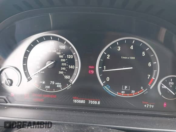 2013 BMW 5 Series 528i xDrive с VIN WBAXH5C57DD111720, выставлен на аукционе IAAI как лот 42972532 с пробегом 165 680 миль миль и . История ставок и продаж доступна на DreamBid. Изображение 7.