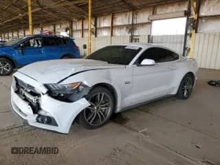 2017 Ford Mustang GT z VIN 1FA6P8CF8H5320031, wystawiony jako Copart lot #84209545 z przebiegiem 71 189 mil mil oraz Szkoda całkowita • Salvage title. Historia ofert i sprzedaży dostępna na DreamBid. Obrazek 1.
