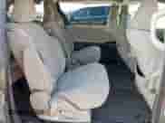 2015 Toyota Sienna LE AAS с VIN 5TDKK3DC9FS598233, выставлен на аукционе Copart как лот 67855925 с пробегом 176 279 миль миль и Списание • Salvage title. История ставок и продаж доступна на DreamBid. Изображение 11.