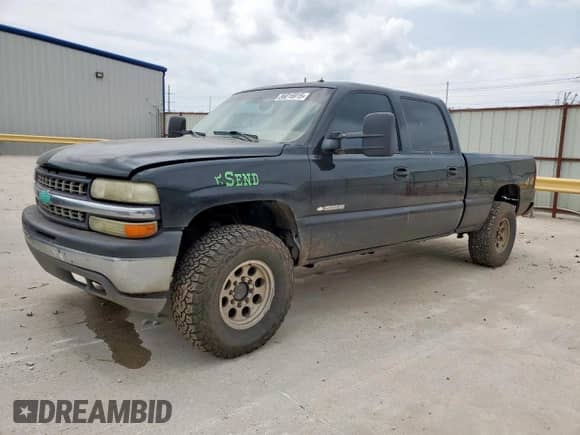 2002 Chevrolet Silverado 1500HD LS с VIN 1GCGK13U22F183026, выставлен на аукционе Copart как лот 56016915 с пробегом 309 564 миль миль и Списание • Salvage title. История ставок и продаж доступна на DreamBid. Изображение 1.