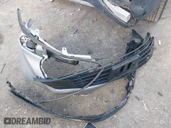 2025 Toyota Sienna LE with VIN 5TDKRKEC7SS260697, listed as a IAAI auction lot 42958407 with 5,707 mi miles and . Bid and sale history available at DreamBid. Image 12.