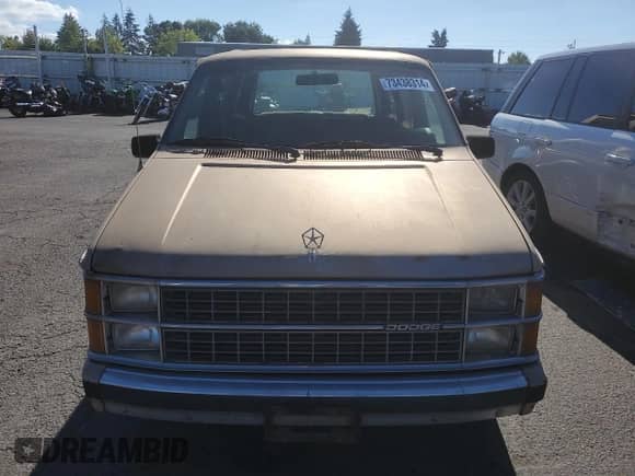 1984 Dodge Shadow with VIN 2B4FK41C8ER153305, listed as a Copart auction lot 73438314 with 645,567 mi miles and Clean title. Bid and sale history available at DreamBid. Image 5.