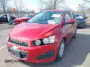 2012 Chevrolet Sonic LS z VIN 1G1JA6SH9C4160536, wystawiony jako IAAI lot #41731755 z przebiegiem 80 866 mil mil oraz . Historia ofert i sprzedaży dostępna na DreamBid. Obrazek 2.