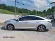 2016 Hyundai Sonata Limited с VIN KMHE34L12GA017181, выставлен на аукционе IAAI как лот 42839274 с пробегом 182 619 миль миль и . История ставок и продаж доступна на DreamBid. Изображение 14.