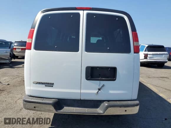 2008 Chevrolet Express Passenger с VIN 1GAHG39KX81226016, выставлен на аукционе Copart как лот 80144585 с пробегом 155 644 миль миль и Списание • Salvage title. История ставок и продаж доступна на DreamBid. Изображение 6.