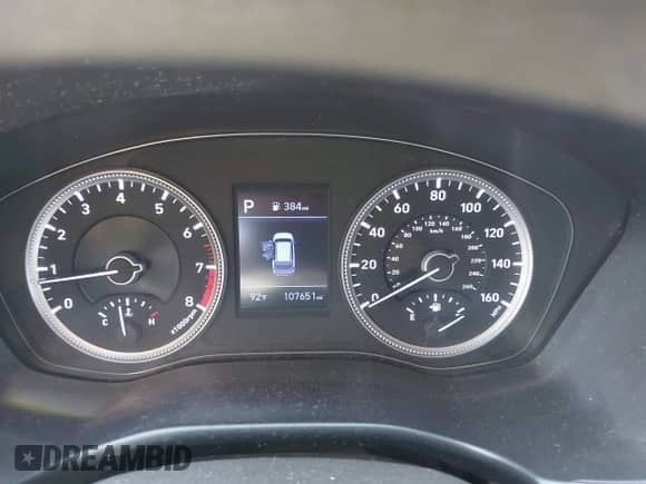 2020 Hyundai Santa Fe SE z VIN 5NMS23AD4LH182814, wystawiony jako IAAI lot #43184387 z przebiegiem 107 651 mil mil oraz . Historia ofert i sprzedaży dostępna na DreamBid. Obrazek 7.