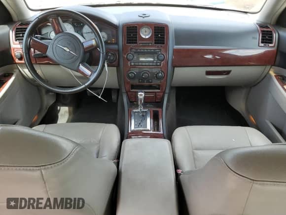 2006 Chrysler 300 Touring с VIN 2C3KA53G76H515940, выставлен на аукционе Copart как лот 70494475 с пробегом 181 327 миль миль и Списание • Salvage title. История ставок и продаж доступна на DreamBid. Изображение 8.