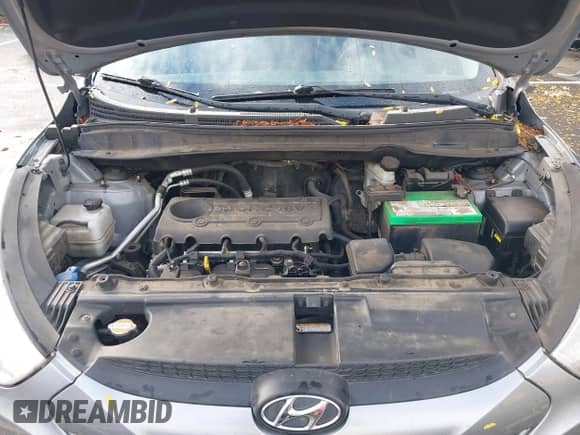 2011 Hyundai Tucson Limited with VIN KM8JU3AC2BU261768, listed as a IAAI auction lot 43496596 with 103,096 mi miles and . Bid and sale history available at DreamBid. Image 10.