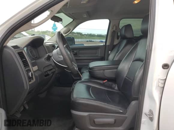 2010 Dodge 1500 ST z VIN 1D7RV1CT2AS198404, wystawiony jako Copart lot #59148135 z przebiegiem 163 393 mil mil oraz Szkoda całkowita • Salvage title. Historia ofert i sprzedaży dostępna na DreamBid. Obrazek 7.