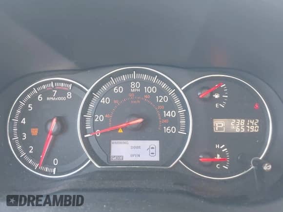 2014 Nissan Maxima SV z VIN 1N4AA5AP7EC488689, wystawiony jako IAAI lot #43153163 z przebiegiem 238 142 mil mil oraz . Historia ofert i sprzedaży dostępna na DreamBid. Obrazek 7.