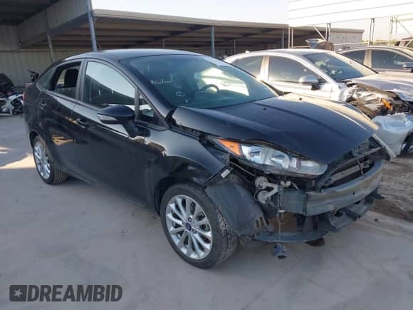 2014 Ford Fiesta SE с VIN 3FADP4BJ0EM132812, выставлен на аукционе IAAI как лот 43125552 с пробегом 54 138 миль миль и . История ставок и продаж доступна на DreamBid. Изображение 1.