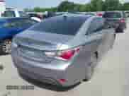 2013 Hyundai Sonata с VIN KMHEC4A42DA092925, выставлен на аукционе IAAI как лот 42260867 с пробегом 108 417 миль миль и . История ставок и продаж доступна на DreamBid. Изображение 4.