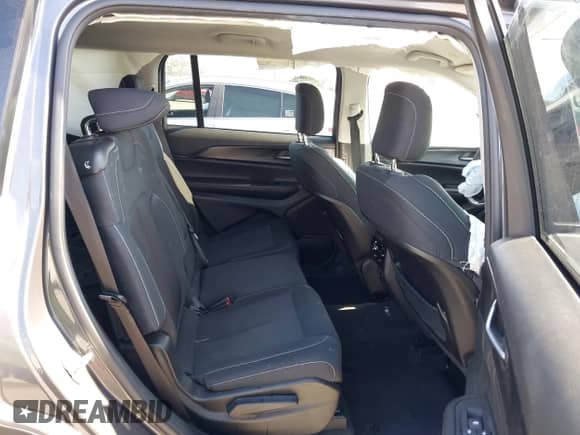 2023 Jeep Grand Cherokee Altitude с VIN 1C4RJJAG6P8869591, выставлен на аукционе IAAI как лот 42162479 с пробегом 37 950 миль миль и . История ставок и продаж доступна на DreamBid. Изображение 8.