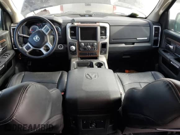 2018 Ram 1500 Laramie z VIN 1C6RR7VM3JS354822, wystawiony jako Copart lot #56688825 z przebiegiem 74 113 mil mil oraz Szkoda całkowita • Salvage title. Historia ofert i sprzedaży dostępna na DreamBid. Obrazek 8.