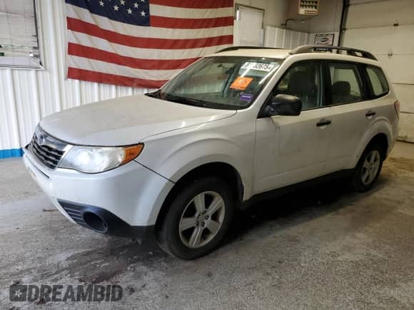 2010 Subaru Forester X with VIN JF2SH6BC4AH909620, listed as a Copart auction lot 81332675 with 157,205 mi miles and Clean title. Bid and sale history available at DreamBid. Image 1.