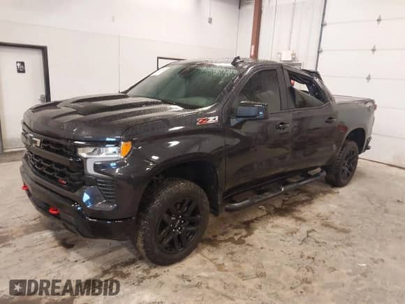 2024 Chevrolet Silverado 1500 LT Trail Boss z VIN 3GCUDFED5RG123564, wystawiony jako IAAI lot #42193775 z przebiegiem 26 302 mil mil oraz . Historia ofert i sprzedaży dostępna na DreamBid. Obrazek 17.