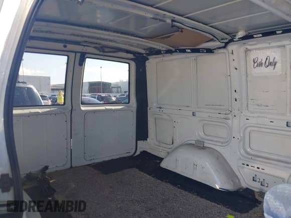 2001 Chevrolet Astro Cargo с VIN 1GCDM19W21B156226, выставлен на аукционе IAAI как лот 42606955 с пробегом 182 107 миль миль и . История ставок и продаж доступна на DreamBid. Изображение 8.
