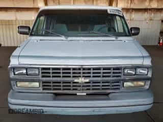 1992 Chevrolet Chevy Van с VIN 1GBEG25K3N7110762, выставлен на аукционе Copart как лот 81037964 с пробегом 202 599 миль миль и Чистый • Clean title. История ставок и продаж доступна на DreamBid. Изображение 5.