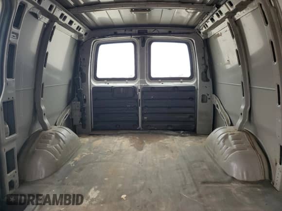 2006 Chevrolet Express Cargo с VIN 1GCFG15X361168736, выставлен на аукционе Copart как лот 51573645 с пробегом 196 134 миль миль и Чистый • Clean title. История ставок и продаж доступна на DreamBid. Изображение 10.
