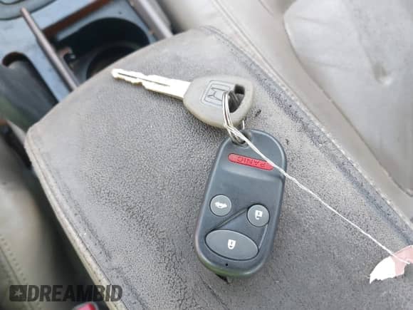 2000 Honda Accord EX with VIN 1HGCG1651YA020394, listed as a IAAI auction lot 42925762 with 211,860 mi miles and . Bid and sale history available at DreamBid. Image 11.