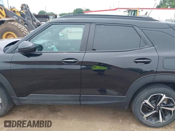 2023 Chevrolet TrailBlazer RS с VIN KL79MTSL9PB087607, выставлен на аукционе IAAI как лот 42686960 с пробегом 25 581 миль миль и . История ставок и продаж доступна на DreamBid. Изображение 14.