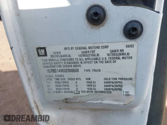 2002 GMC Sierra 1500 SL z VIN 1GTEC14V62Z900828, wystawiony jako IAAI lot #43205215 z przebiegiem Nie podano mil oraz . Historia ofert i sprzedaży dostępna na DreamBid. Obrazek 9.