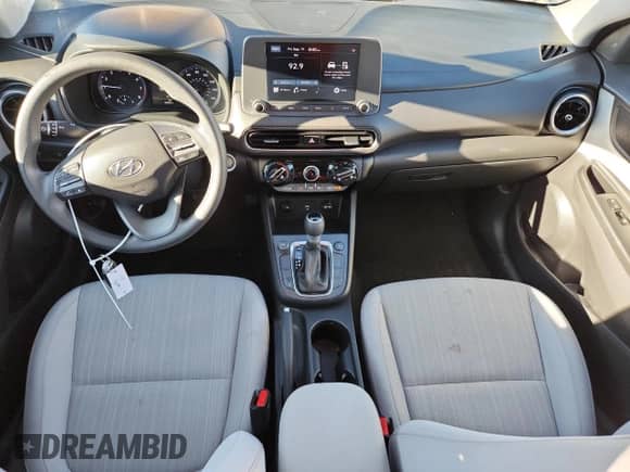 2023 Hyundai Kona SEL с VIN KM8K6CAB5PU964620, выставлен на аукционе Copart как лот 81090085 с пробегом 48 083 миль миль и Списание • Salvage title. История ставок и продаж доступна на DreamBid. Изображение 8.