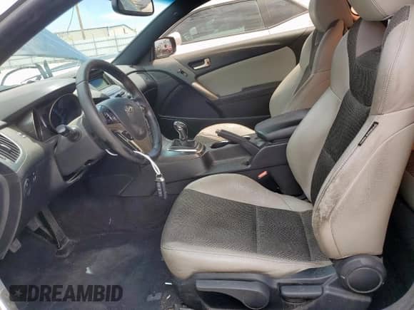 2015 Hyundai Genesis Coupe 3.8L Base с VIN KMHHT6KJ8FU130611, выставлен на аукционе Copart как лот 65646275 с пробегом 82 644 миль миль и Списание • Salvage title. История ставок и продаж доступна на DreamBid. Изображение 7.